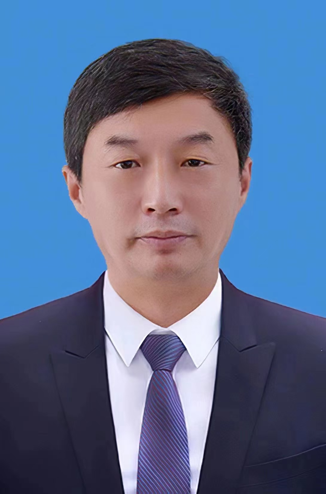 陈　岩